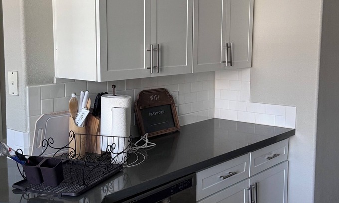 Elk Grove Apartment | The Perfect Stay in Sacramento: 2-Bed Retreat