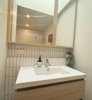 Petone Villa | The Petone Beauty - Flash, Beachside