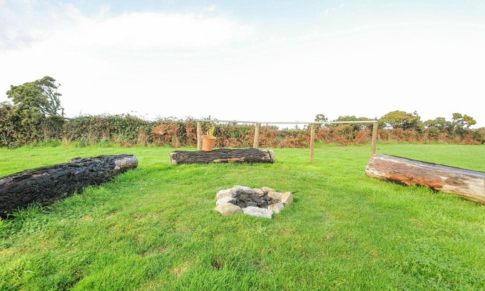 Penryn House | THE PIGSTY, character holiday cottage, with a garden in Penryn