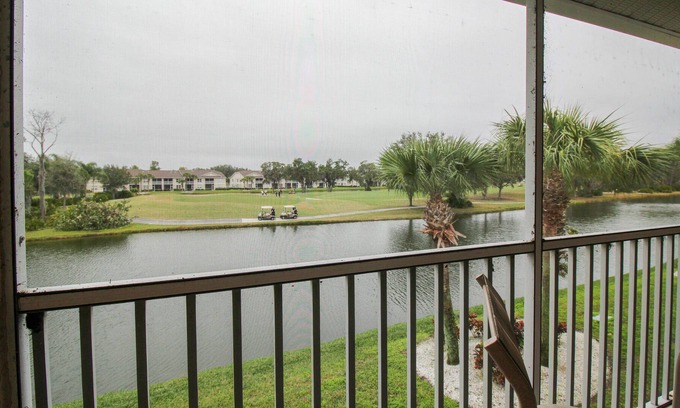 Sarasota Condo | The Pin-Seeker: Lakefront condo.