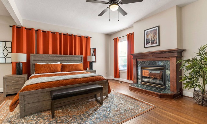 Hanover Place House | The Pioneer - Charming Home Walkable to Streetcar!