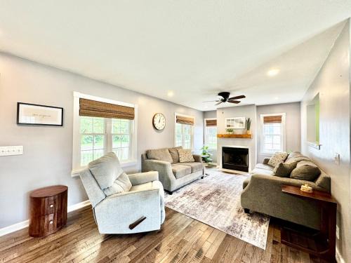 Marion House | The Porch