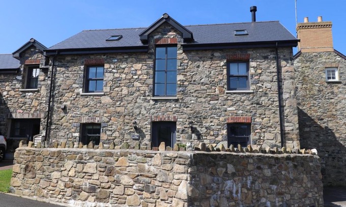 Newport House | The Pottery