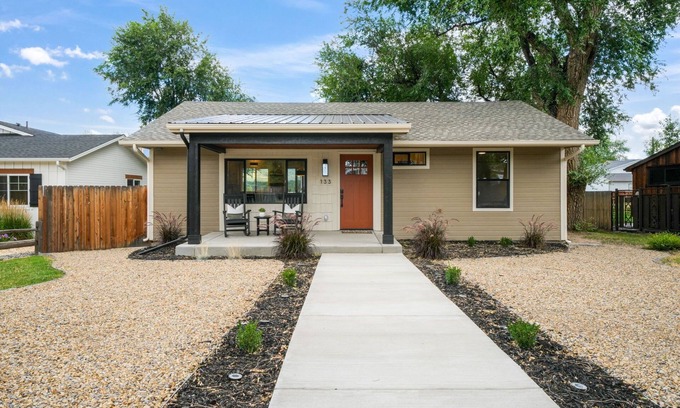 Monument House | The Quaint House