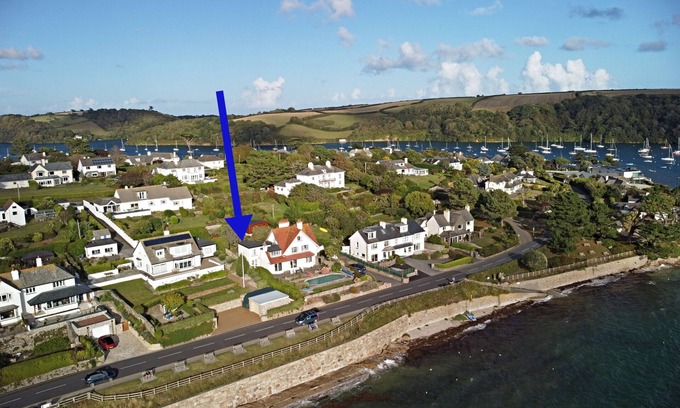 St. Mawes Cottage | The Red House Annexe - a holiday home that sleeps 4 guests in 2 bedrooms