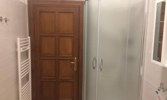 Navelli Apartment | The red poppy