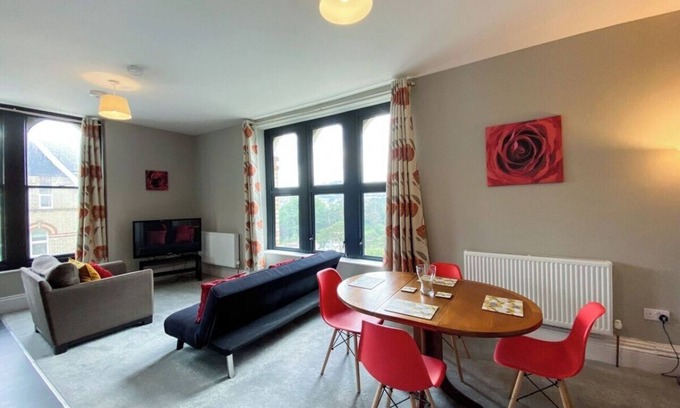 Hele Apartment | The Regency Ilfracombe Suite Three Garden View