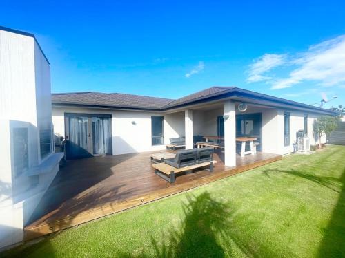 Napier House | The Relax Retreat