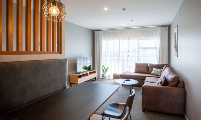 Fitzroy Apartment | The Residence Apartment 6 50 Sky