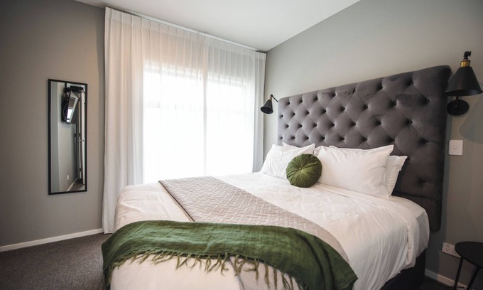 Fitzroy Apartment | The Residence Fitzroy - Pull out sofa/one bedroom - Sky Tv (Apt 3)