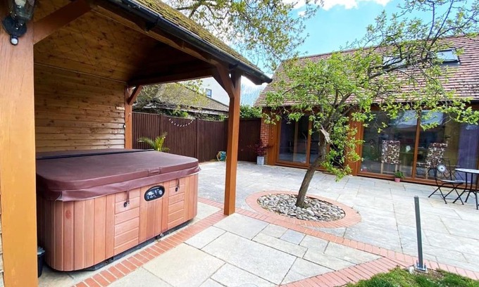 Chichester Apartment | The Retreat, A relaxing getaway for couples