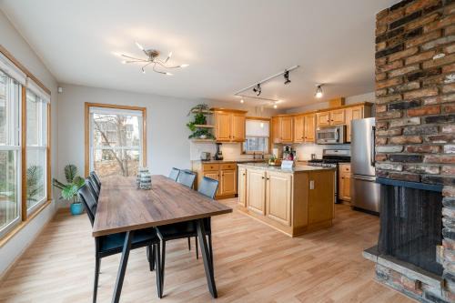 Linden Hills House | The Retreat at Linden Hills