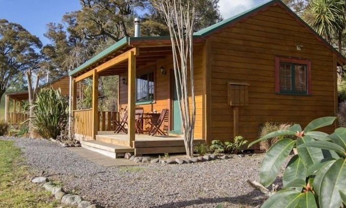 Ohakune Ski Chalet | The River Lodge - Chalet 1 with Mountain View