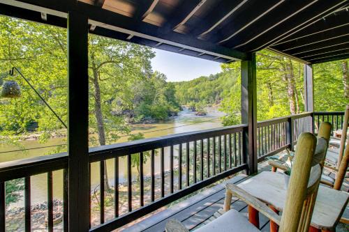 Ellijay House | The River Rest Ellijay Cabin with Hot Tub!
