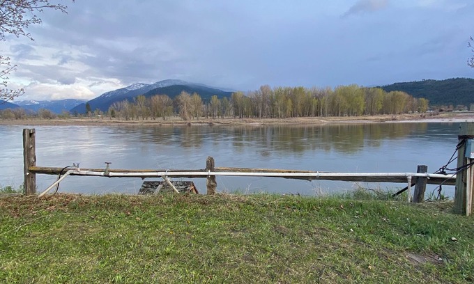 Plains Cottage | The River Retreat with WiFi in charming Plains. Located on the Clark Fork River