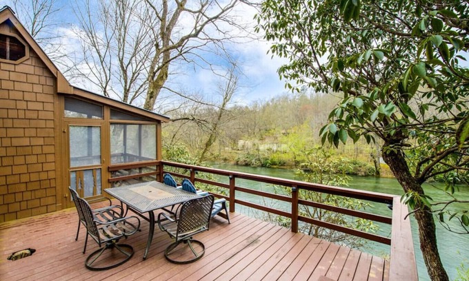Blue Ridge Cabin | The Riverside Cabin!