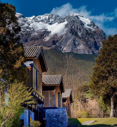 Yulong Hotel | The Rock Hotel