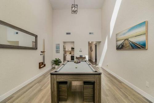 Rockledge Apartment | The Rockledge Billiard House