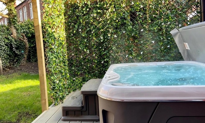 Manchester House | The Safari House - Your Ultimate Relaxation Destination
