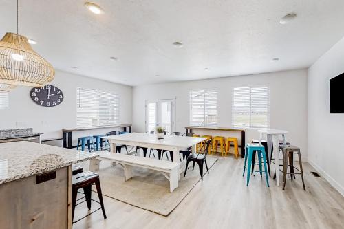 Sweetwater House | The Sailor Way