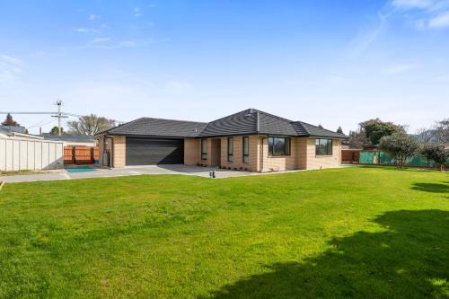 Reporoa House | The Settlers Stay - Reporoa Holiday Home
