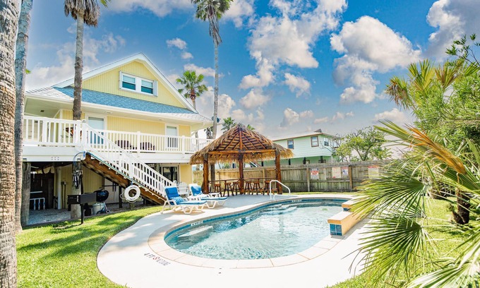 Shibui Sands House | The Shell House! Private Pool! TIKI HUT BAR in back yard!