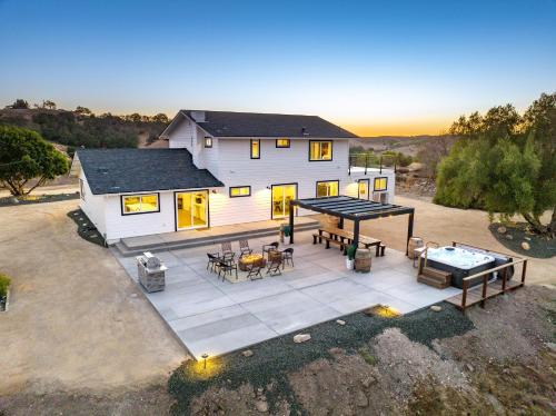 Templeton House | The Shire at Baggins Hill