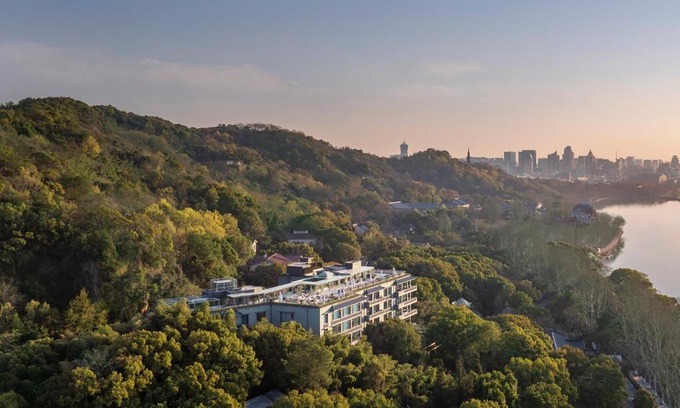 Xihu Hotel | The Silk Lakehouse, Shangri-La Hangzhou