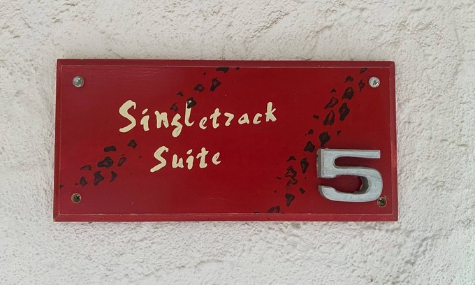 Nevada City Apartment | The Single-track Suite