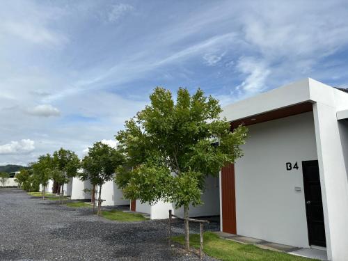 Lop Buri Apartment | The Six Resort Lopburi