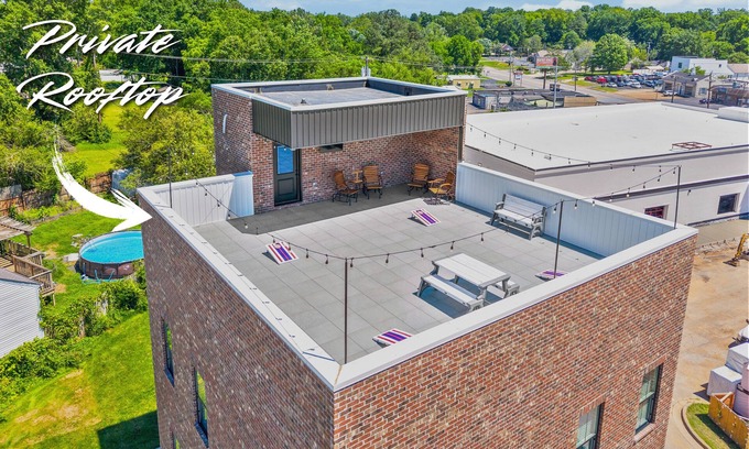 Clarksville Apartment | The Spot, by Johnathan (281 Liberty Pkwy)