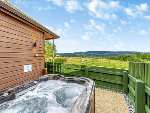Kingswood House | The Stables