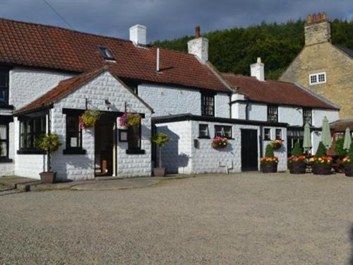 Wass Hotel | The Stapylton Arms