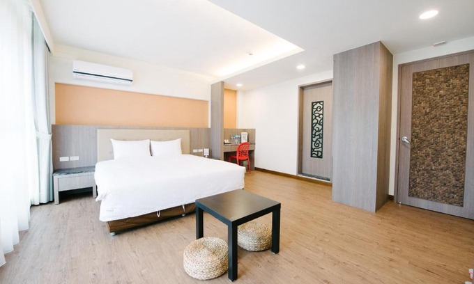 Big Beach House | The Stay Inn