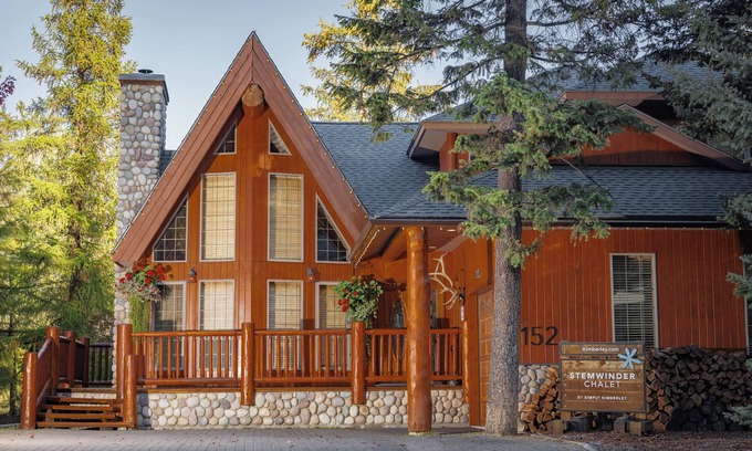 East Kootenay Ski Chalet | The Stemwinder Chalet by Simply Kimberley