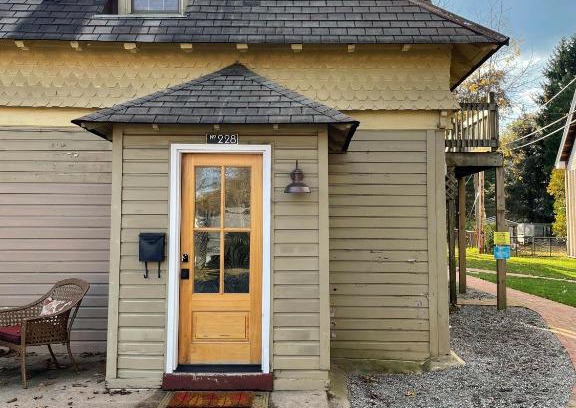 Kennett Square Apartment | The Suite in a historic carriage house