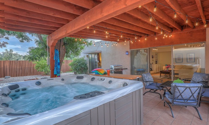 Loma Del Rey House | The "Sun Flower" a Mid-Century Modern Vacation Home