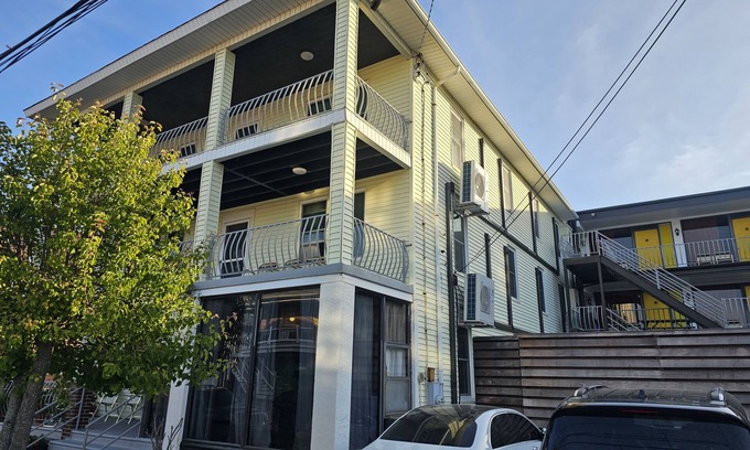 Cape May - Wildwood Condo | The Sunflower, Family Fun in the Sun n2 minute walk to the boardwalk and beach.