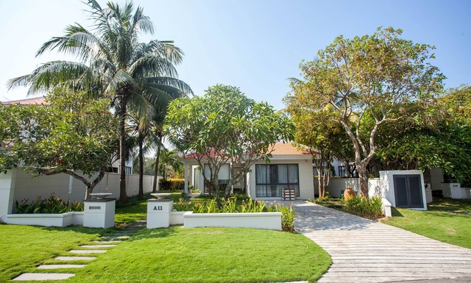 Ngu Hanh Son Villa | The Sunny Beach House