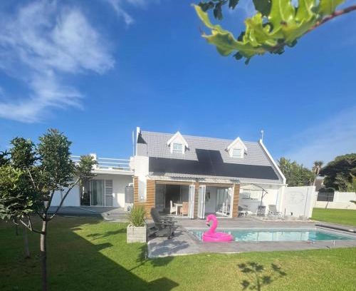 Saint Francis Bay House | THE SURF AND GOLF HUIS Solar Power