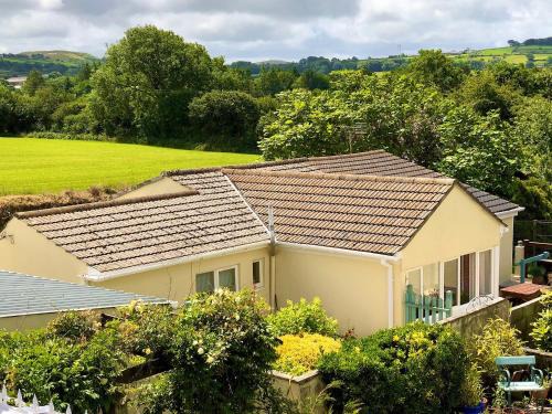 Stenalees House | The Swallows