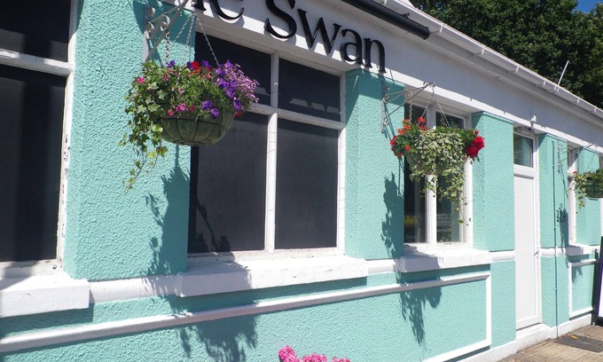 Netley Hotel | The Swan Inn