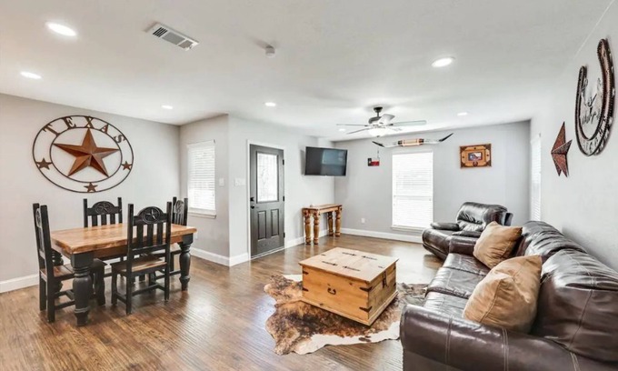 Haltom City House | The Texas Experience near the Stockyards!