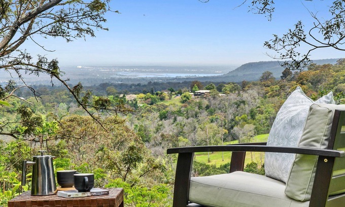 Grose Vale House | The Treehouse - With commanding views of the Sydney basin