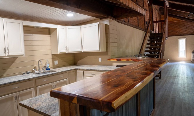 Warsaw Cabin | The ultimate fishing retreat, situated between Truman Lake and the Osage River