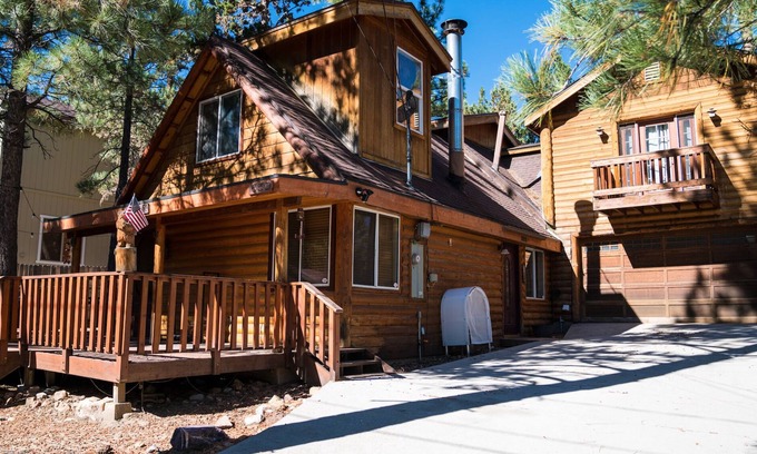 Sugarloaf Cabin | The Upper Branch: Jacuzzi, Fire Pit and Bar!