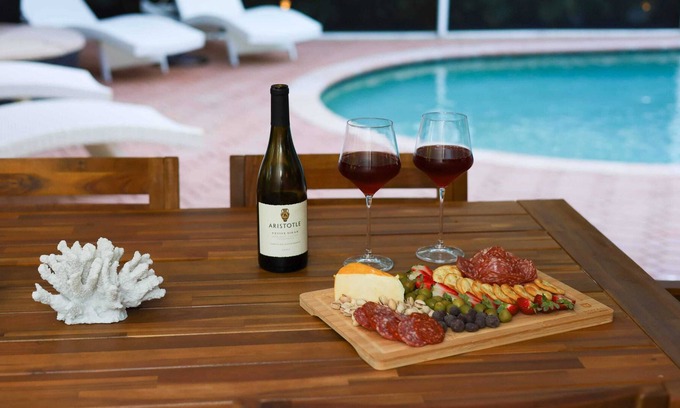 Greenacres Villa | The Utopia Resort Dream PoolSpa BBQ Outdoor Dining