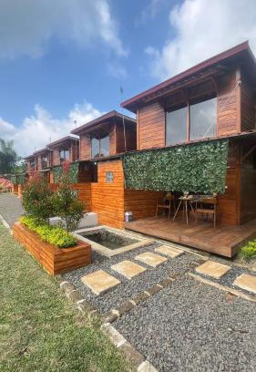 Sagalaherang Villa | The Valley House Ci Dwi Resort