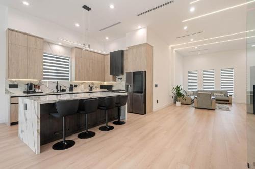 Valley Glen House | The Valley Nest Backyard Gameroom