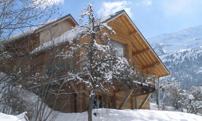 Vaujany Ski Chalet | The Vaujany Mountain Lodge